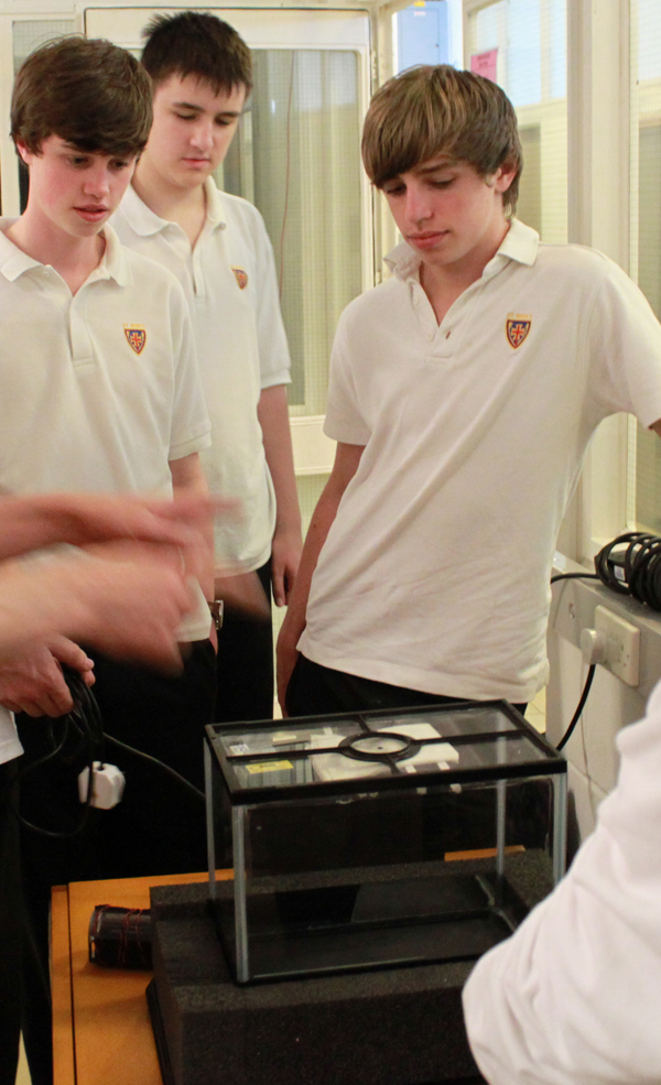 Students from St Bedes School and the HEP cloud chamber