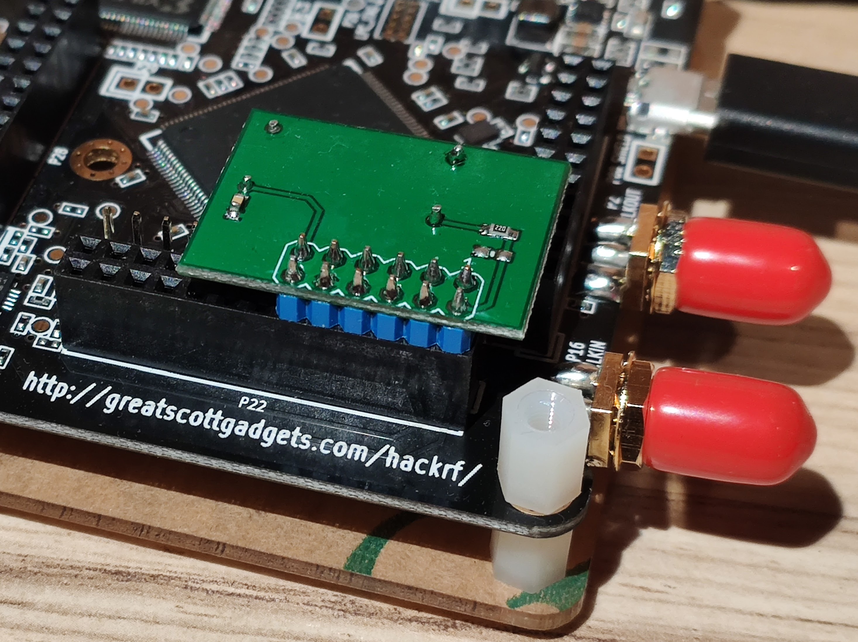 Hackrf one купить. TCXO HACKRF. HACKRF И внешний усилитель. Спуфинга на HACKRF. HACKRF structure.